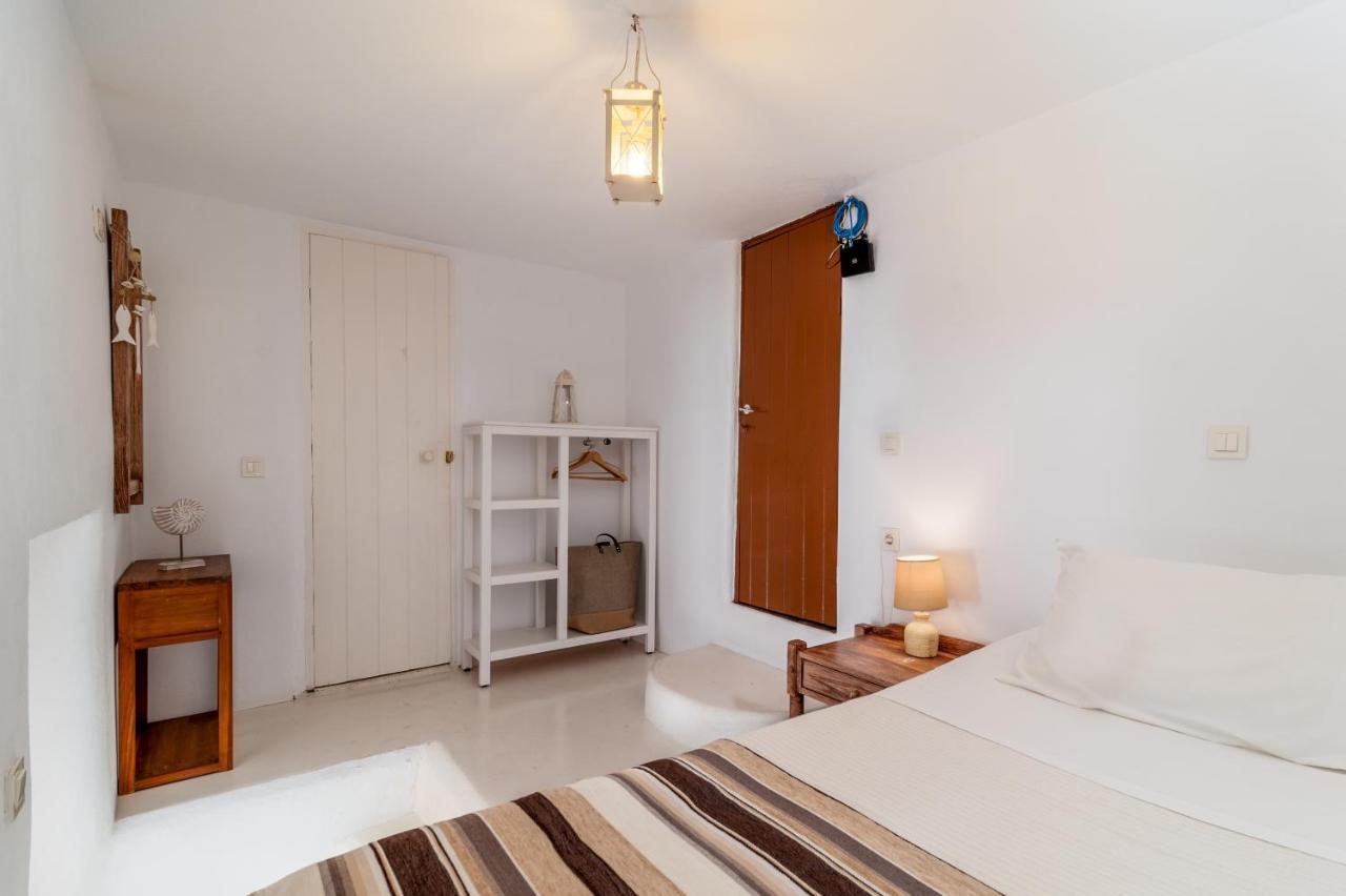 Atlantis Houses Chalki Town Esterno foto