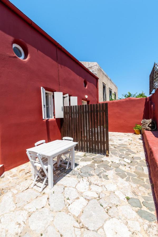 Atlantis Houses Chalki Town Esterno foto