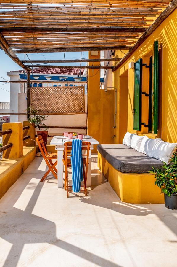 Atlantis Houses Chalki Town Esterno foto
