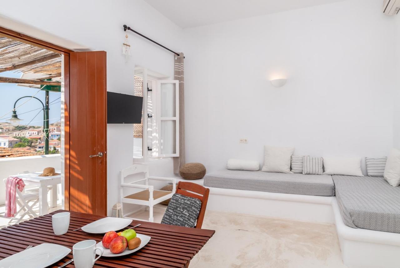 Atlantis Houses Chalki Town Esterno foto