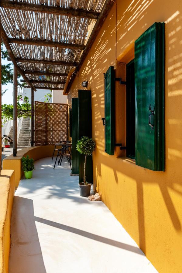 Atlantis Houses Chalki Town Esterno foto