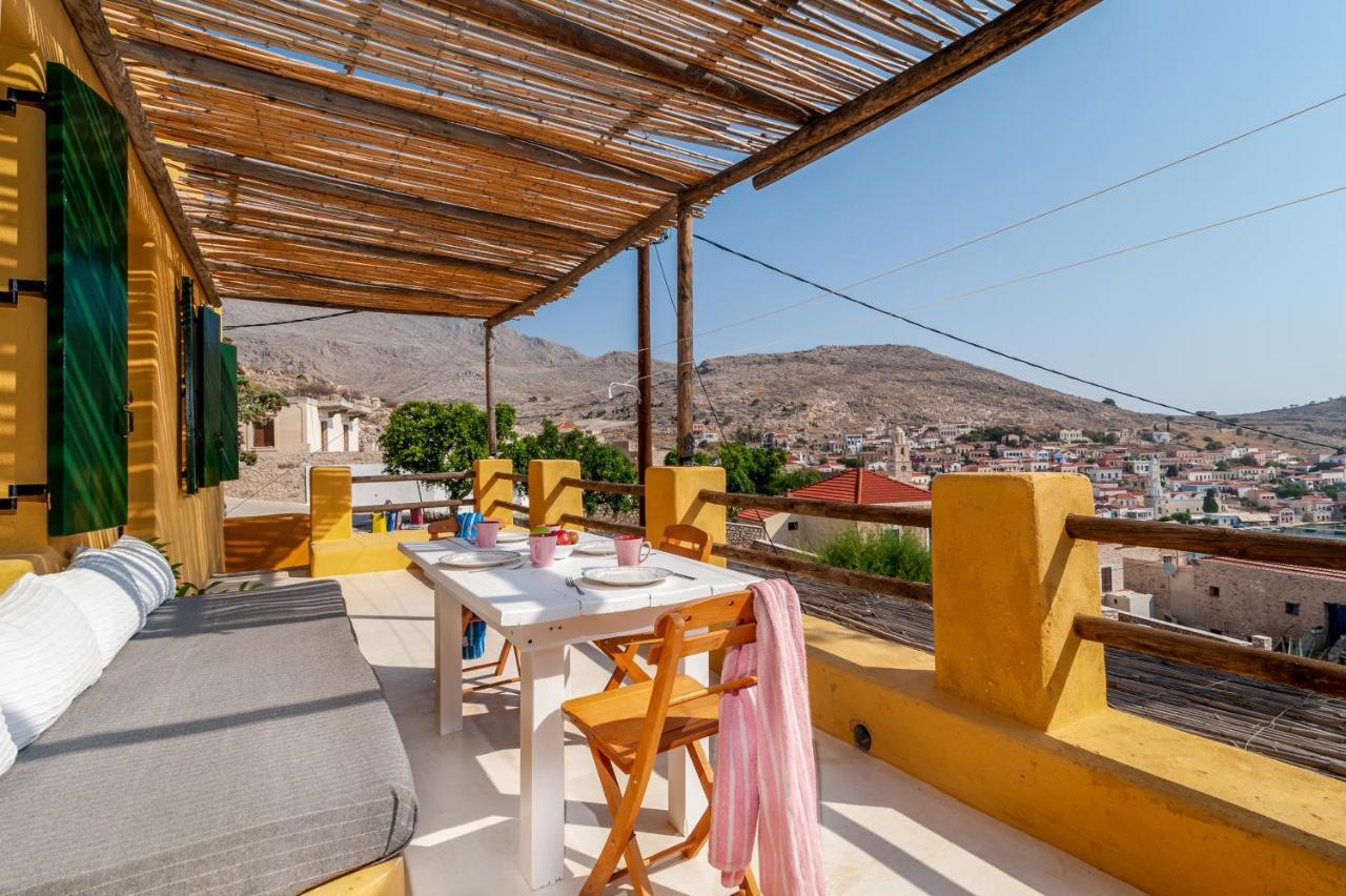 Atlantis Houses Chalki Town Esterno foto