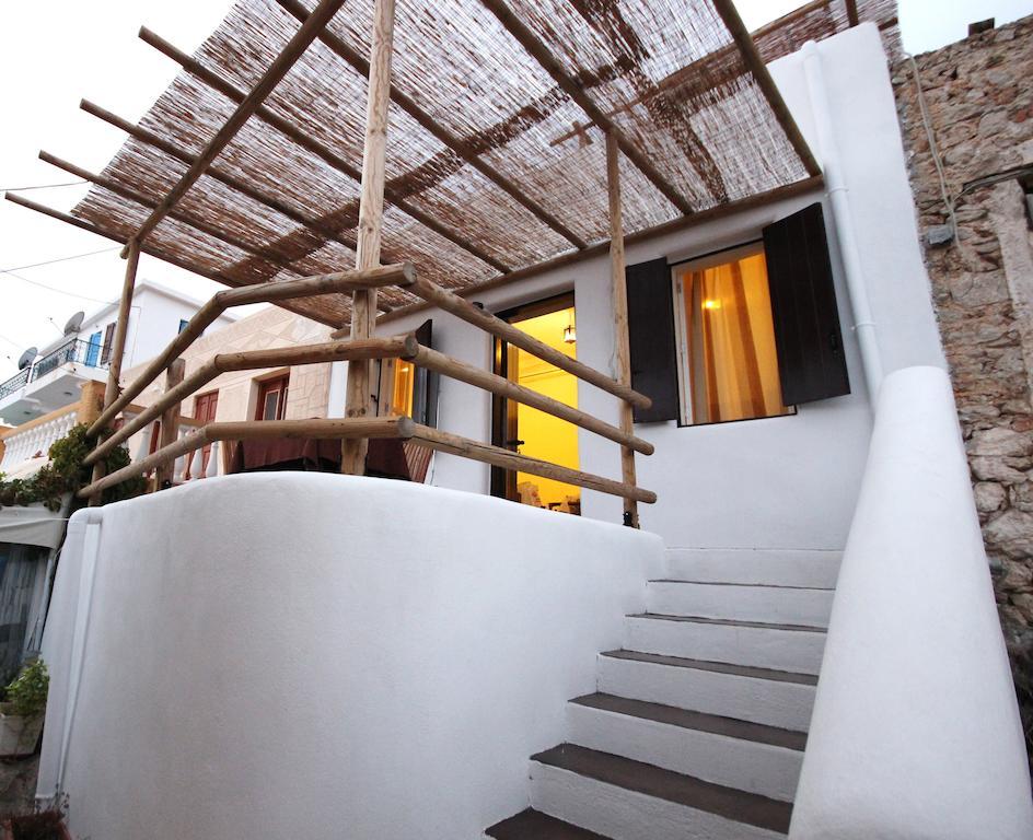 Atlantis Houses Chalki Town Esterno foto